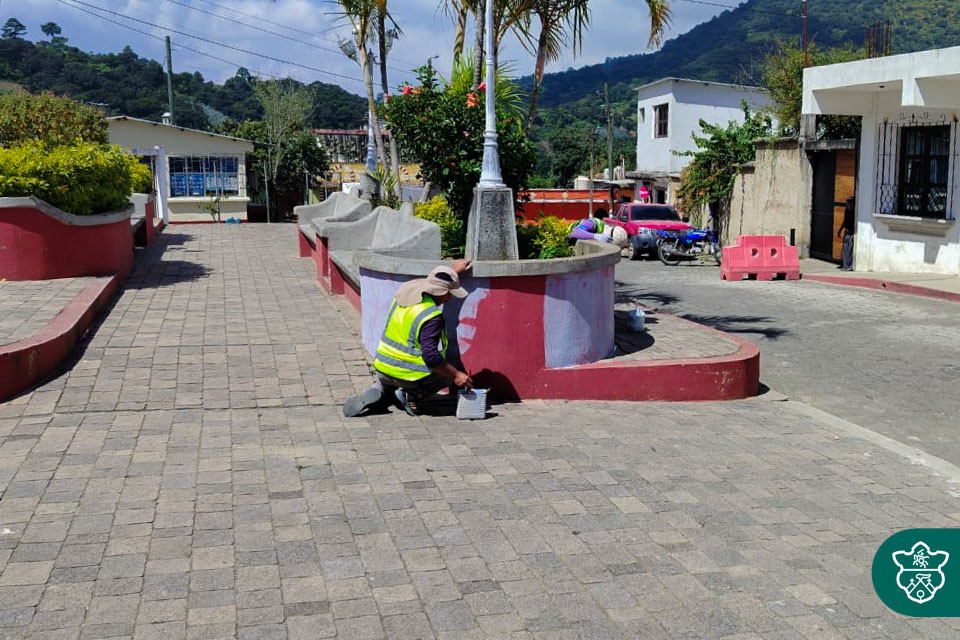 La plazuela de San Mateo Milpas Altas está recibiendo mantenimiento por parte del equipo de Obras Públicas 

Estos trabajos ayudan a que nuestros espacios luzcan en buen estado y sigan siendo un punto de encuentro para la comunidad.📷