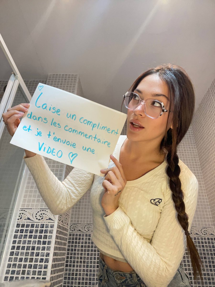 Chloé & Camille tweet media