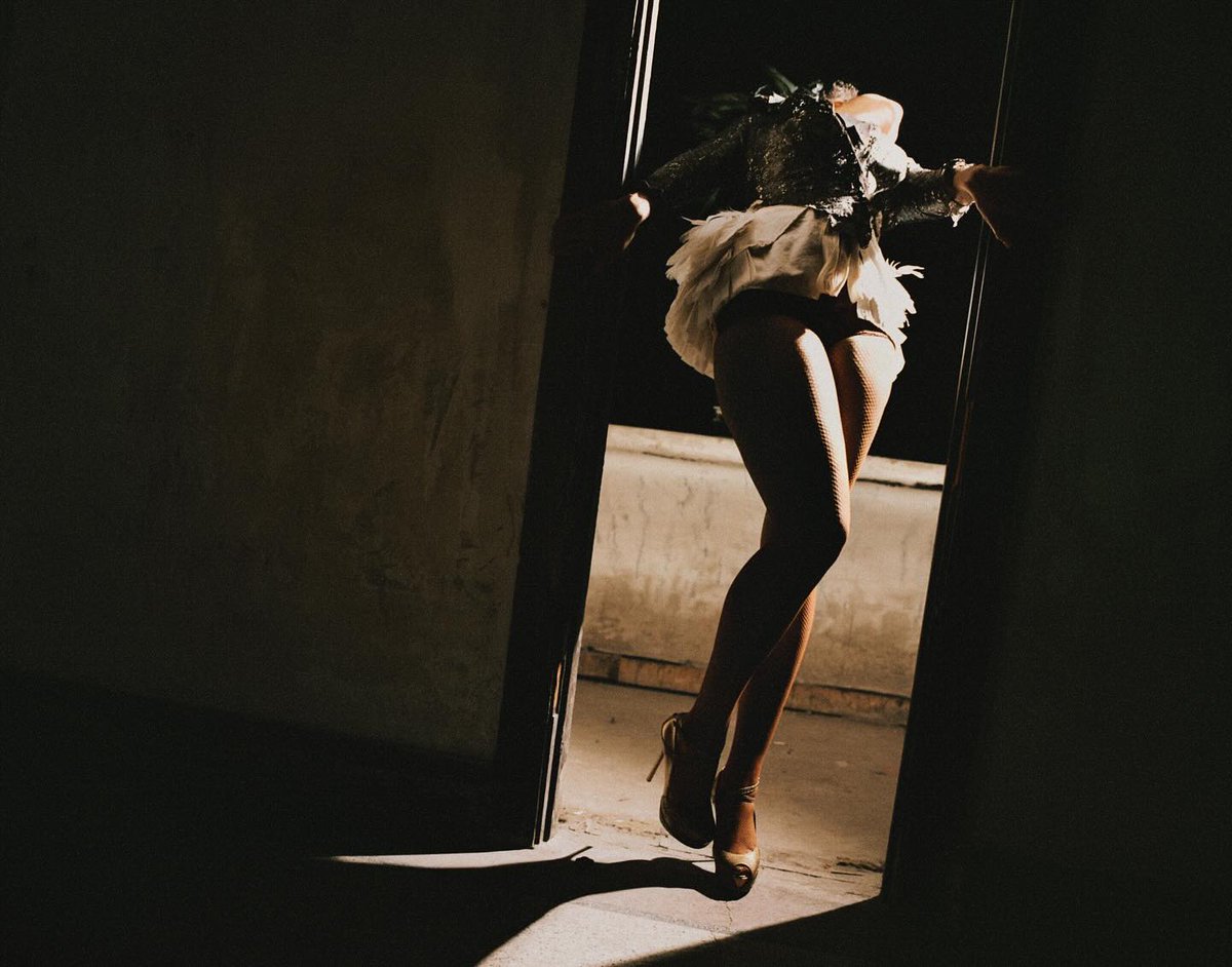 Thank you to everyone who has listened to “Woman of Faces” and bought tickets to my shows 🤍 you’ve helped meeee to enter the Uk charts in the Top10 let’s seee if by Friday I can stay there but thank you so so much 🤍🐞
celeste.lnk.to/WomanOfFaces