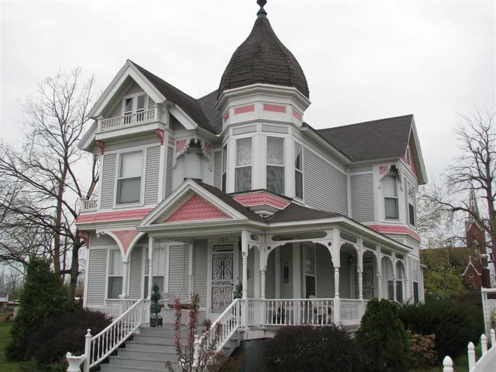 Architectolder's tweet image. Pink on Victorian.  What else do you have