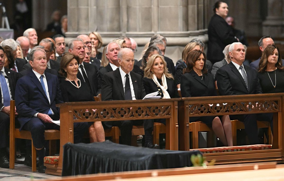 madonnassance's tweet image. everyone white and wrinkly and then #shes there omg face card kinda insane 😳