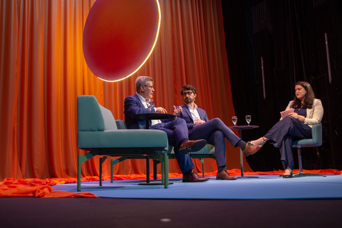 Con sorpresa e interés, así definió <a href="/jdiazalmeida/">Jorge Diaz</a> la unidad dialéctica de contrarios que expresa el concepto #BurocraciaCreativa.