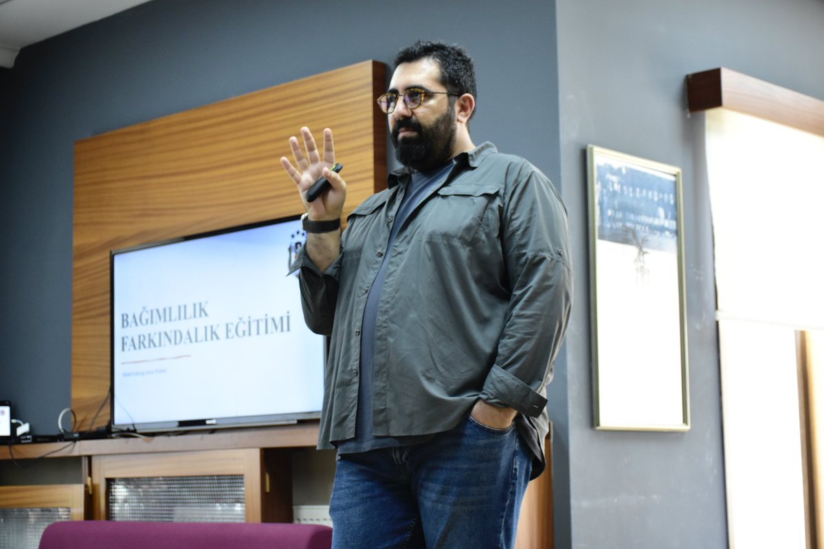 BjkAkademi's tweet image. U-19 Akademi Takımımızın Sporcuları, ‘Bağımlılık Farkındalığı Eğitimi’ne Katıldı

🔗 bjk.com.tr/tr/haber/92938