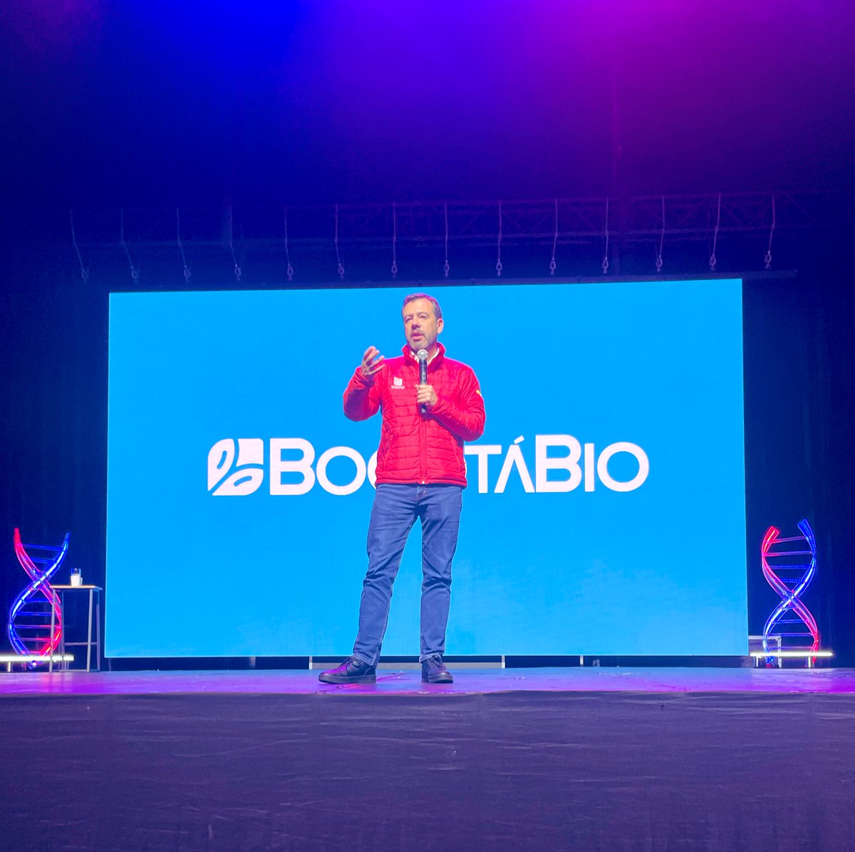 Comenzamos con Bogotá Bio, una fábrica de vacunas y una apuesta de ciencia e innovación fundamental para el país. La secretaria de Salud, Atenea y Sinovac anuncian la ubicación de la planta en Tocancipá, el inicio de la licitación y una inversión que supera el medio billón de