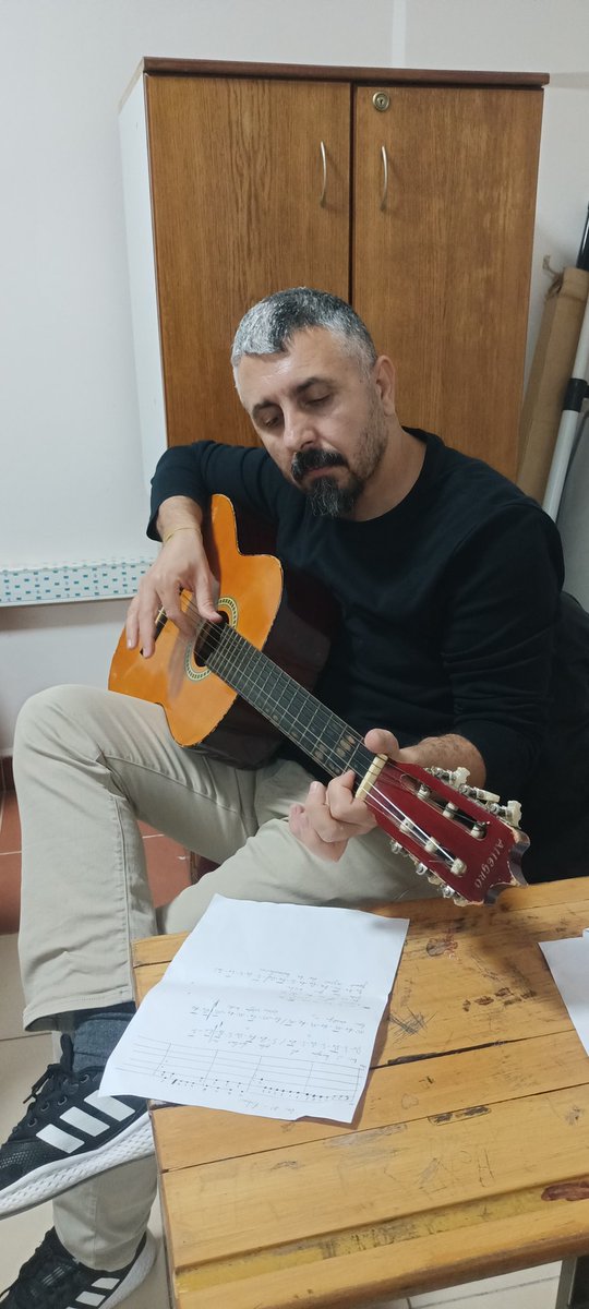 Bir takım sanatsal aktiviteler #gitar