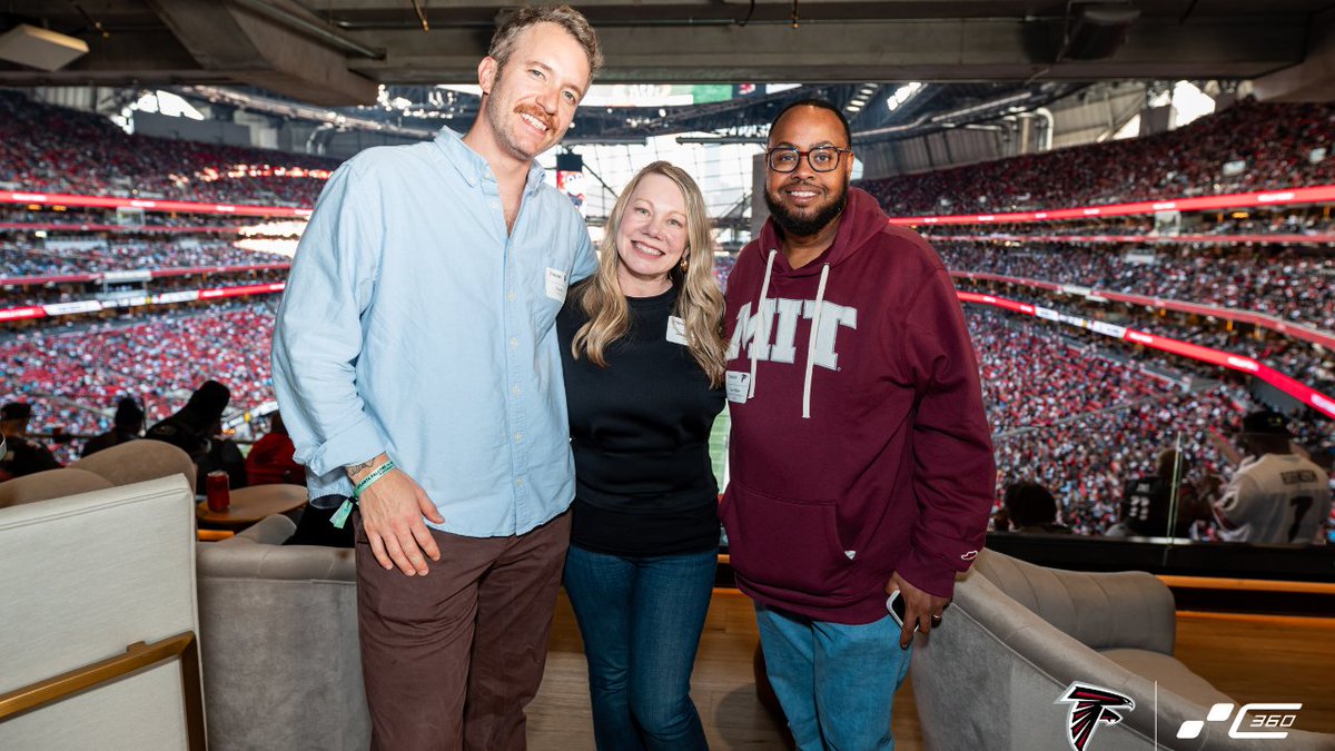 Perficient's tweet image. Last Sunday, we had the incredible opportunity to host our valued clients and colleagues at the AT&amp;amp;T Loft for the matchup between our partner, the Atlanta Falcons, and the Carolina Panthers! 🏈 

The evening was filled with meaningful connections and unforgettable moments.

Thank…