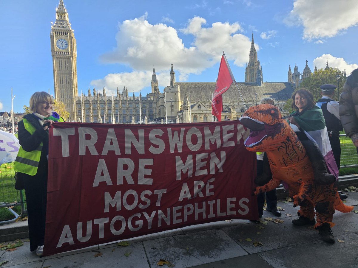 ToothyMaestra's tweet image. #TransAwarenessWeek

Transwomen are men and most are autogynephiles