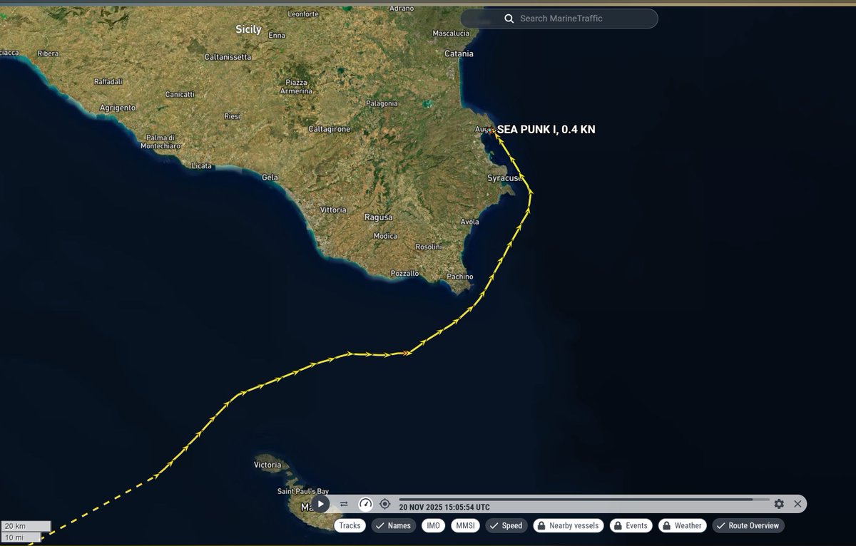 TrafficoNaviOnc's tweet image. 20.11.2025 ore 15.05 UTC #Seapunk1 attracca nel porto di Augusta e speriamo ci resti per un po&apos;. chissà se faranno indagini per il loro recupero in acque tunisine...