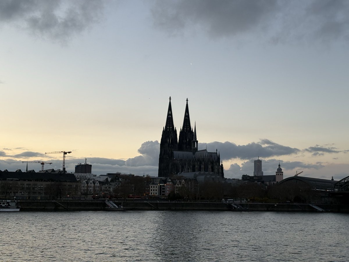 Alex Hughes tweet media