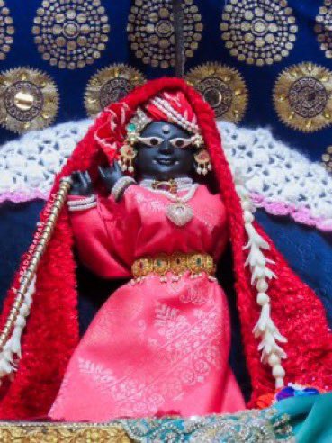 paramdisciples's tweet image. Hare Krishna Hare Krishna 
Krishna Krishna Hare Hare 
Hare Ram Hare Ram 
Ram Ram Hare Hare