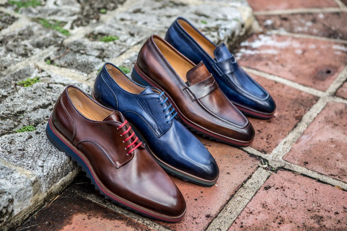 JoseRealShoes's tweet image. Lace-up or laceless? Four key styles with the same high-performance hybrid sole. The dilemma of daily sophistication. #HybridFootwear #ExecutiveStyle #LuxuryCollection