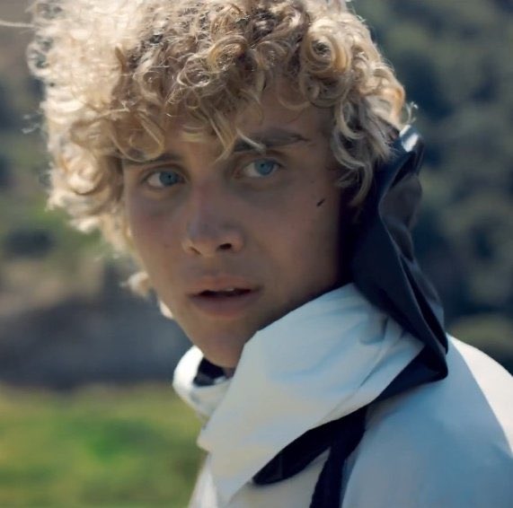 hayffiestrinket's tweet image. The Lead. The main girl. The love interest. The villain