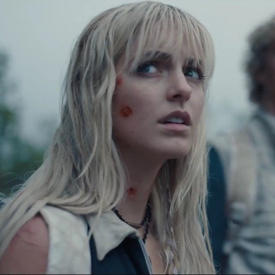 hayffiestrinket's tweet image. The Lead. The main girl. The love interest. The villain