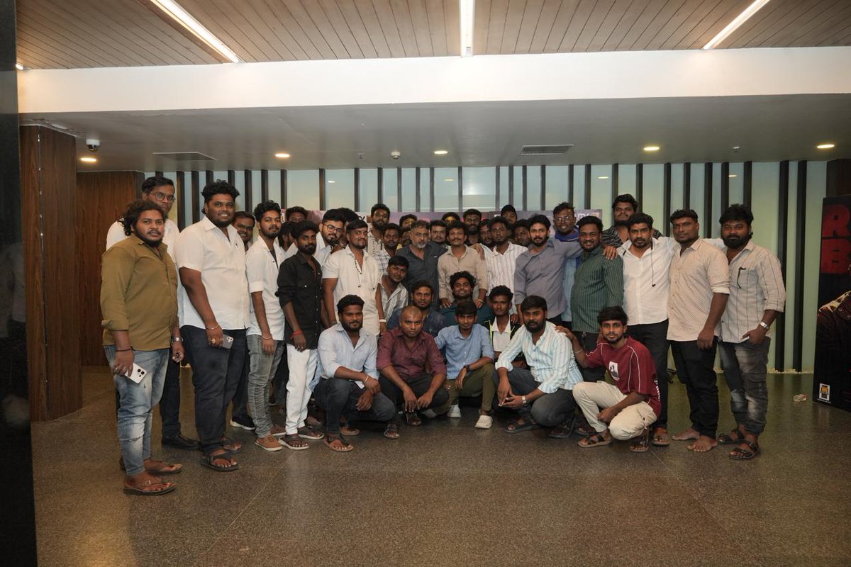 ThirrupathiBros's tweet image. #ANJAAN Re Edited Re-release celebration begins

#Sivakumar sir, @rajsekarpandian, Directors #Saran, @dirlingusamy &amp;amp; @brindasarathi join the hype at Special Screening along with fans.

#ANJAANReEditd in Cinemas From Nov 28

@Suriya_offl @Samanthaprabhu2 @thisisysr @VidyutJammwal