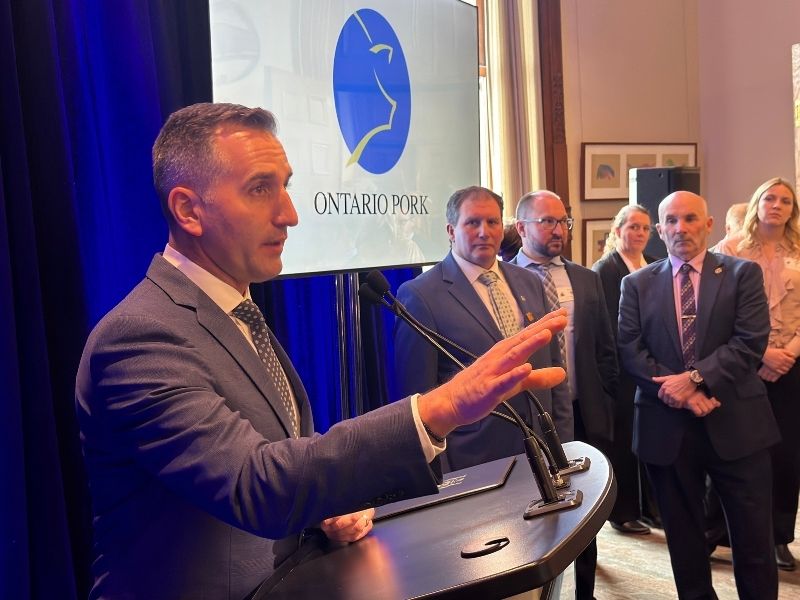 OntarioPorkNews's tweet image. This week Ontario Pork Board Members and staff joined other members of Ontario&apos;s pork industry at Queen&apos;s Park in Toronto for the Ontario Pork Queen&apos;s Park Policy Day. MPPs from all parties took time to attend the reception and we appreciate all of the great conversations.…