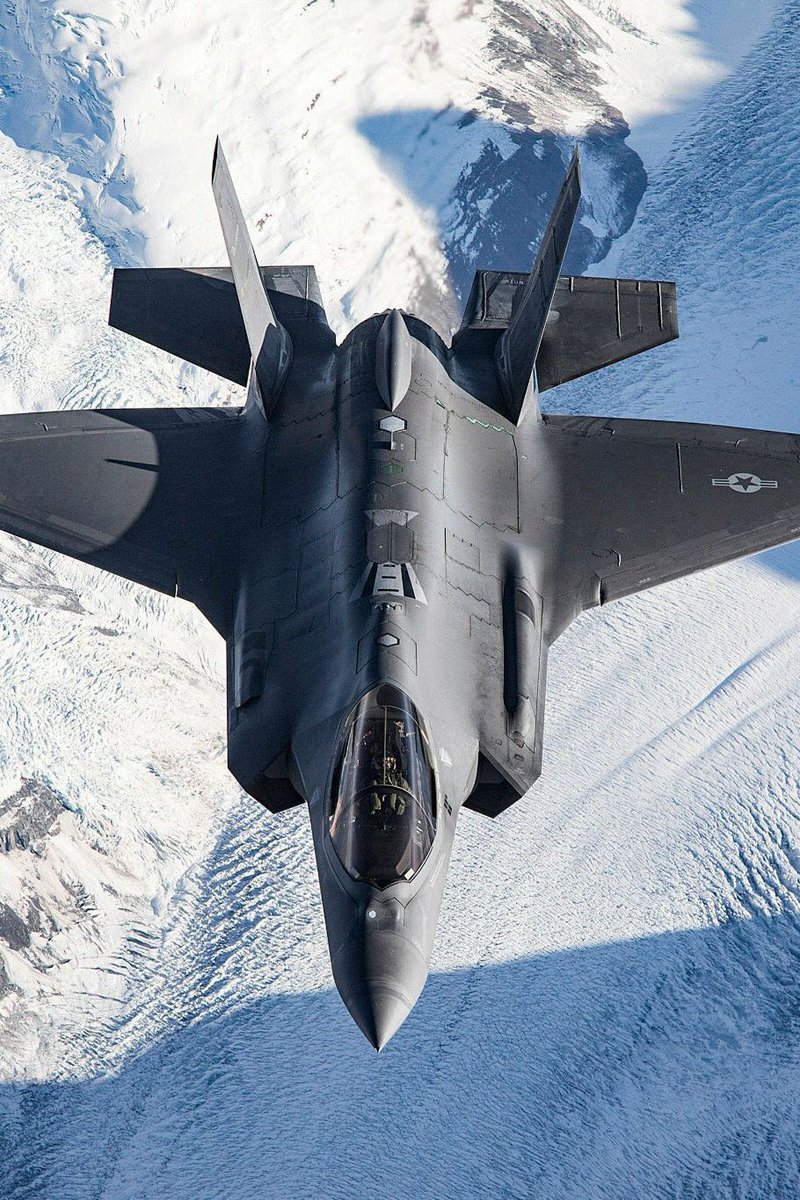 سيقولون إن F-35 السعودية يمكن تدميرها ذاتياً.
وسيقولون إن F-35 السعودية أقل مواصفات.
وسيقولون إن F-35 السعودية ناقصة قدرات.
وسيخترعون ألف حجة حتى يخففون وقع الحقيقة
عليهم. 🇸🇦 

لكن الحقيقة اللي يحاولون يهربون منها:

نسخة F-35 السعودية هي نفس النسخة
الإسرائيلية بتصريح ترامب وبشروط