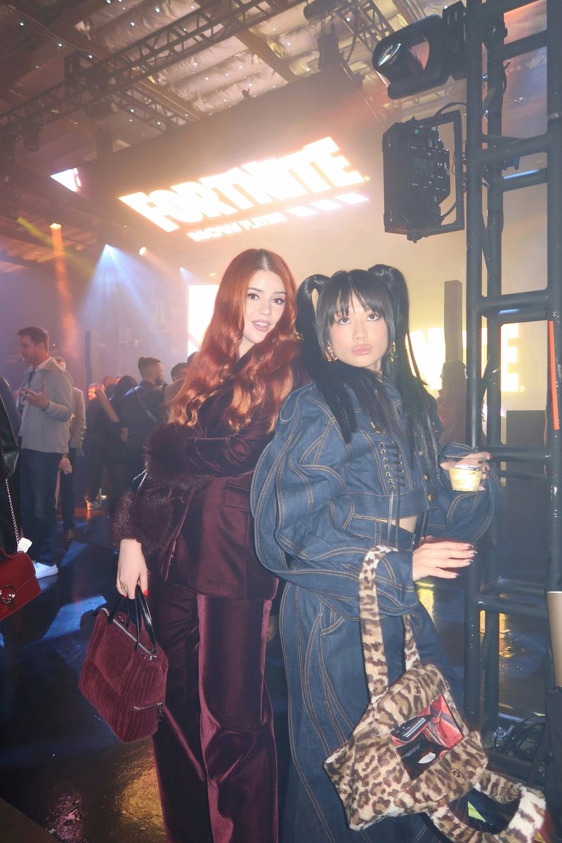 reddysh's tweet image. I can confirm that @reiamimami is the coolest person alive 🙏🏻