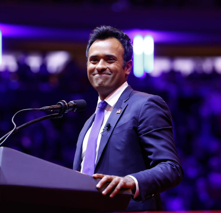 ElephantSignal's tweet image. 🚨BREAKING: VIVEK RAMASWAMY leads the Ohio Governor&apos;s race by 8 points against the Democrat.

Do you support this?

YES or NO?

IF Yes, Give me a THUMBS-UP👍!