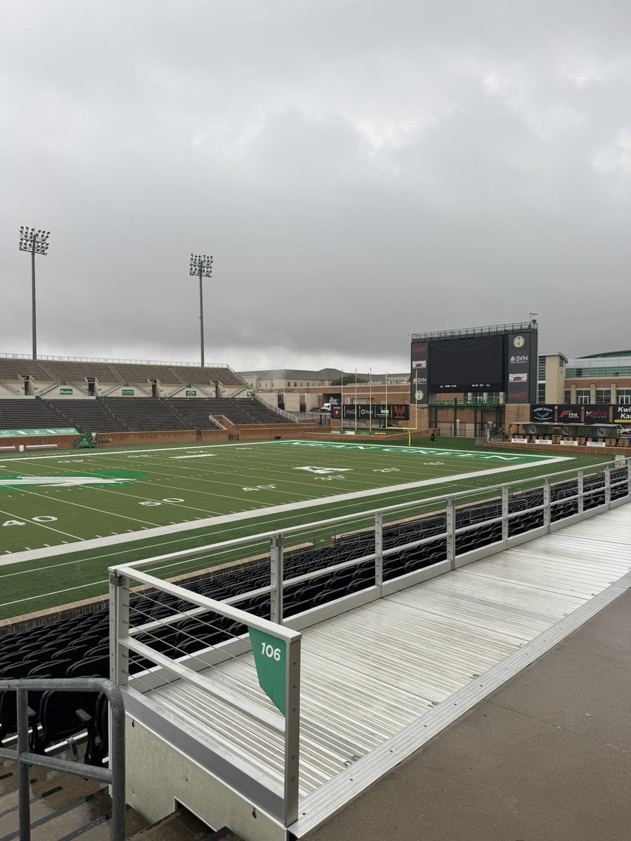 📍 <a href="/JordanDavisUNT/">Jordan Davis</a> <a href="/__CoachMorris/">Eric Morris</a>