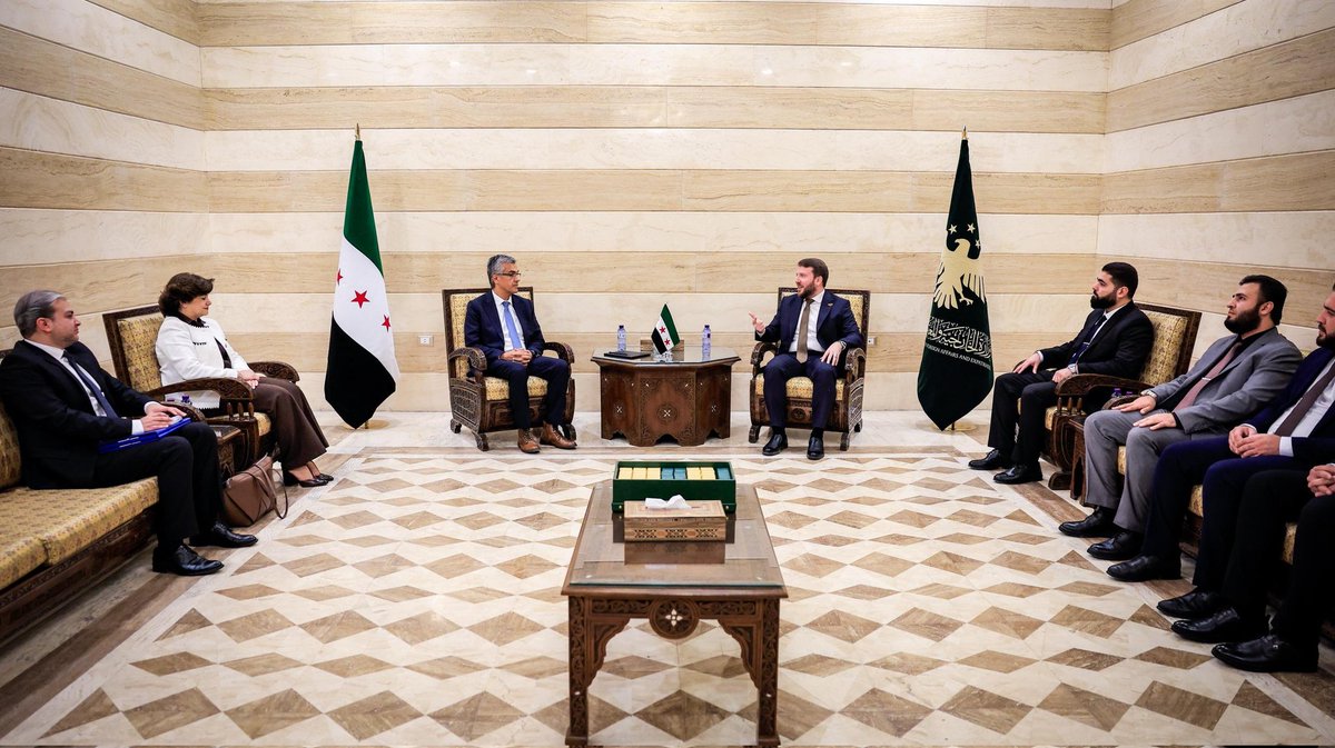 وزارة الخارجية والمغتربين توقّع مذكرة تفاهم مع برنامج الأمم المتحدة الإنمائي لتعزيز قدرات المعهد الدبلوماسي