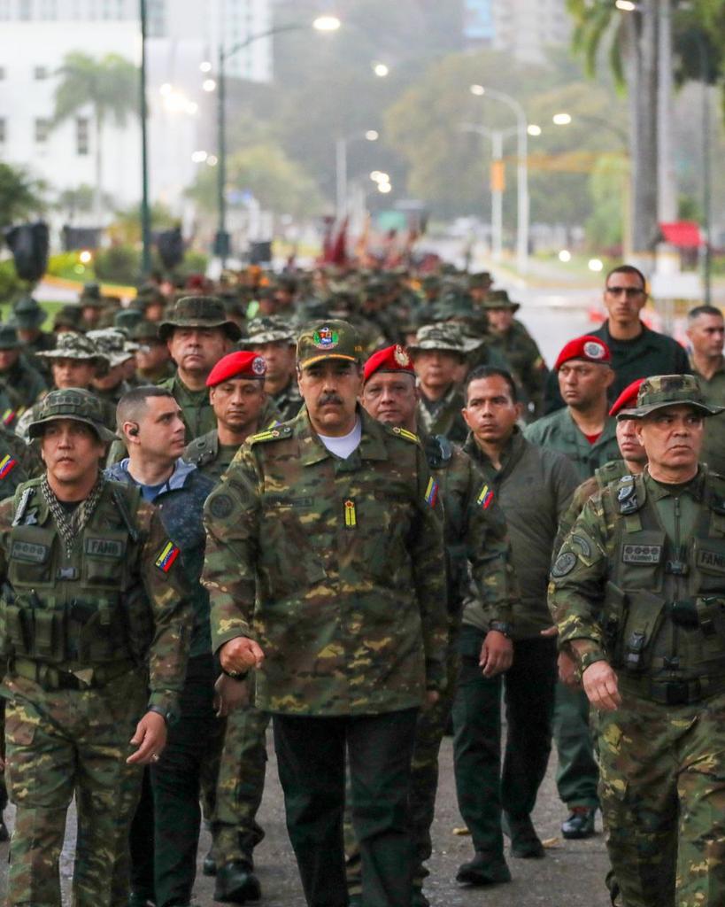 vamosemprende25's tweet image. Nicolas Maduro no está solo para que lo sepan Venezuela se Respeta. 

#EXPoesía2025 #SomosPatriaDePaz 🇻🇪 
#ComunaONada