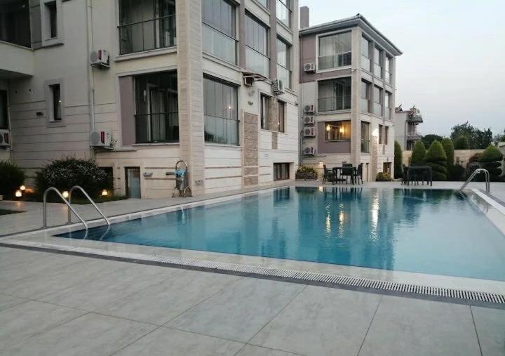 halgawi's tweet image. يا اخوان ايش رايكم بمنتجع Plaj في إسطنبول ؟

—-
هذي &quot;للعاملين عليها &quot;من وقف الأمة وتبرعات أهالي غزة ولكن ارجوكم لا احد يسيء الظن 🌷