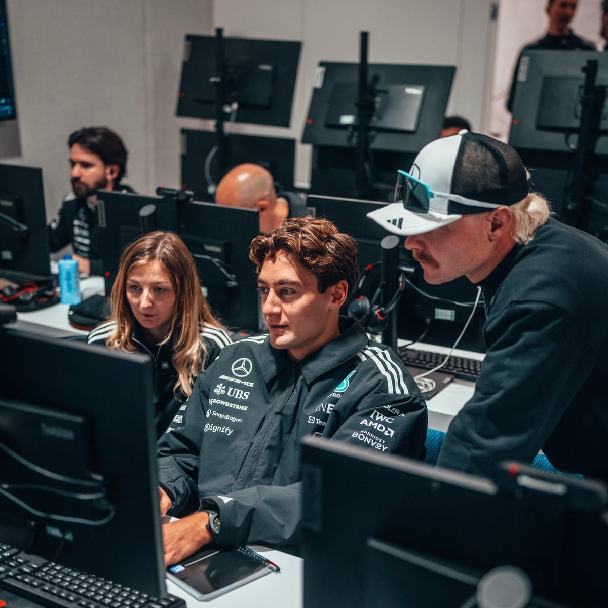 DorianePin's tweet image. Under the Las Vegas lights ✨

Off-track activities and preparation complete. Now it’s time to switch into racing mode - Practice and Qualifying today!

#F1Academy #LasVegasGP