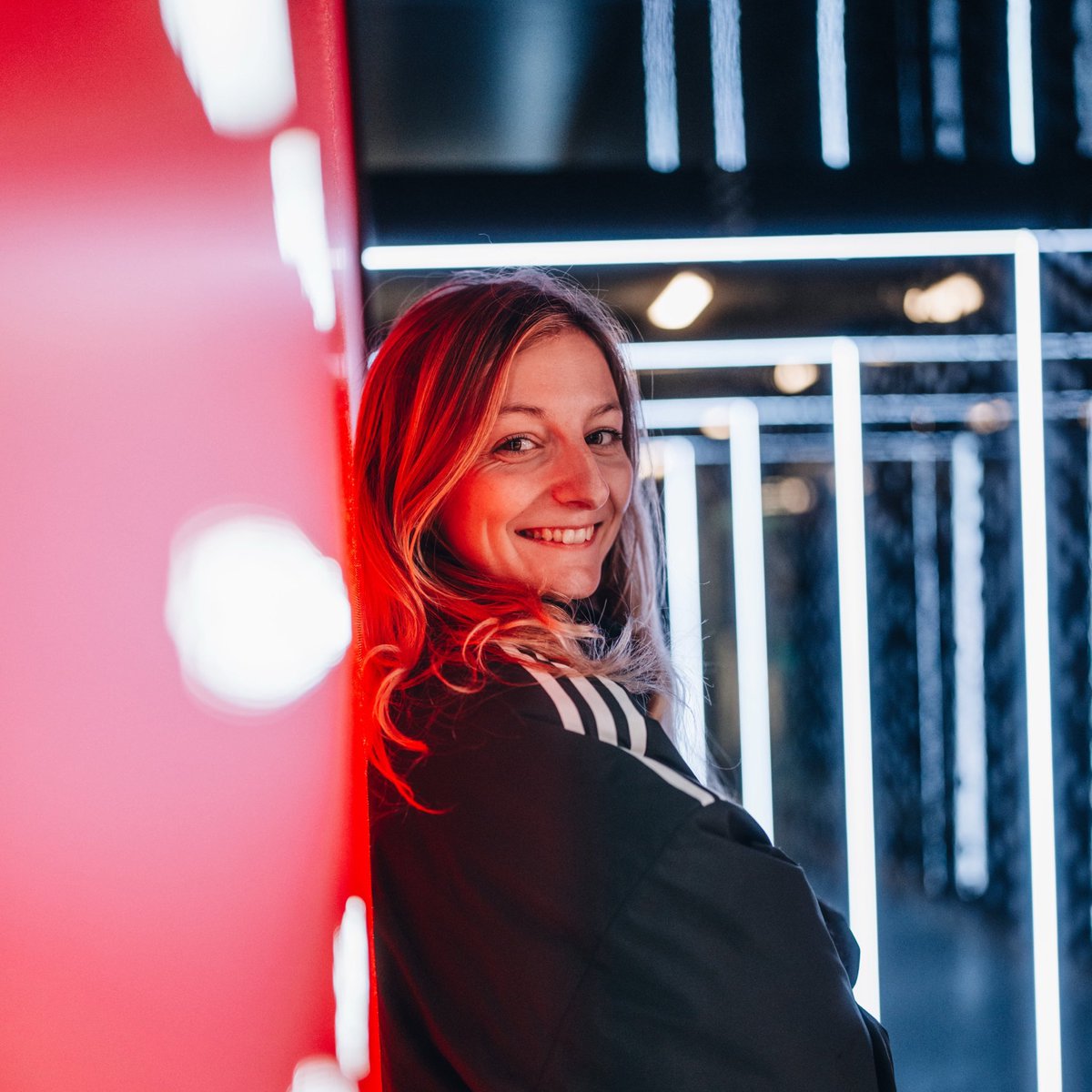 DorianePin's tweet image. Under the Las Vegas lights ✨

Off-track activities and preparation complete. Now it’s time to switch into racing mode - Practice and Qualifying today!

#F1Academy #LasVegasGP