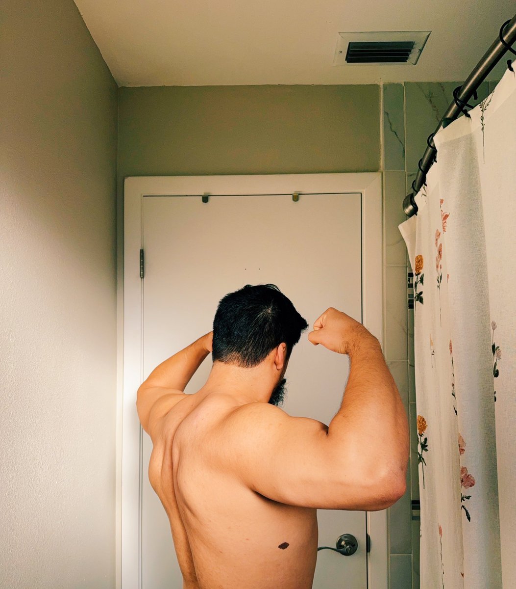 Been to busy with my gains and progress at the gym.

Haven’t played Wuthering Waves for a couple months now…

Am I missing out?

Last patch I did was with Phrolova, should I just speed run it all?

Did Kuro cook with all these patches leading up to 3.0?

Do I skip leg day to
