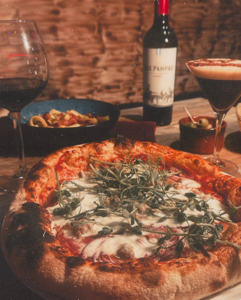 Thursday plans: pizza, pasta, and all the sides 🍕🍝 #Osteria delivers… you just eat, repeat, and roll into the weekend 😏🫶

#ShrewsburyEats #ShrewsburyFood #ShrewsburyEatsLocal #ItalianCravings #PizzaLovers #PastaLovers #FoodDelivery #DeliveredToYou #ThursdayTreat