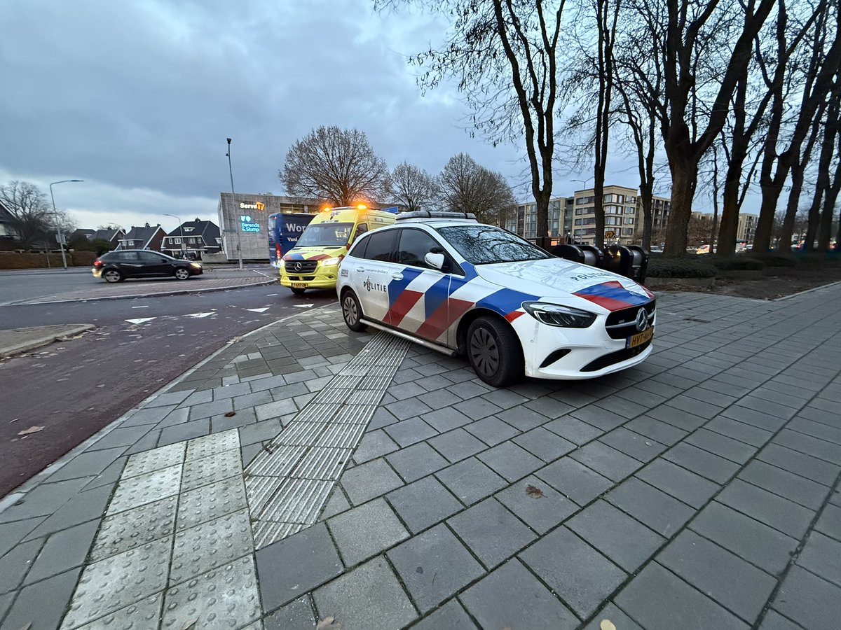 Fietster aangereden door bestelbus op Selhorstweg Harderwijk