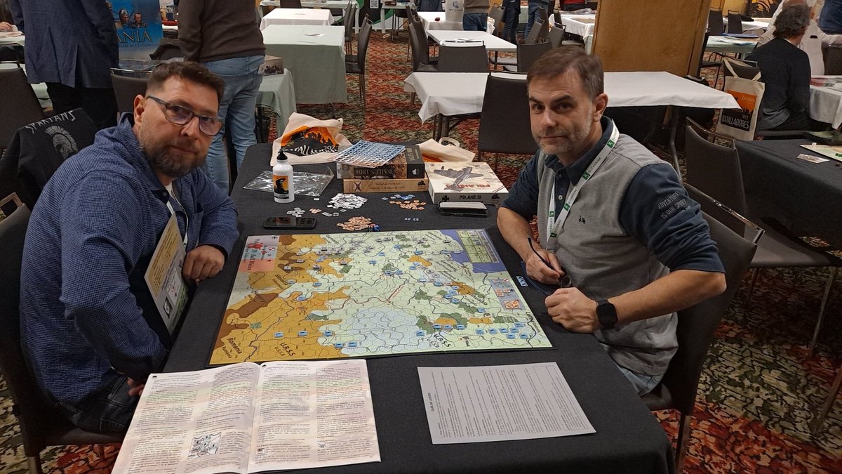 #Batalladores25
#Poland39
Partidon al poland39