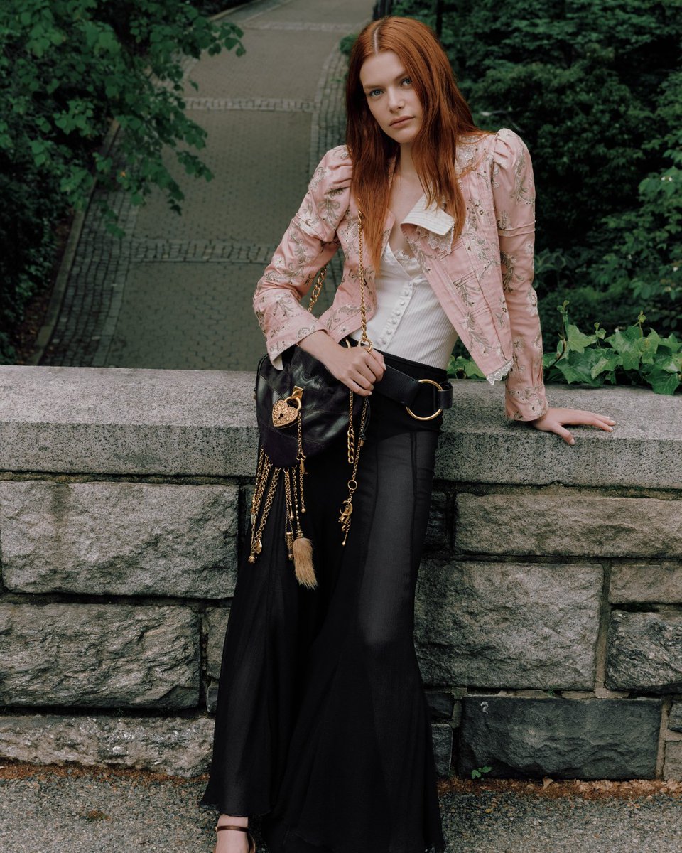 Barneys New York tweet media