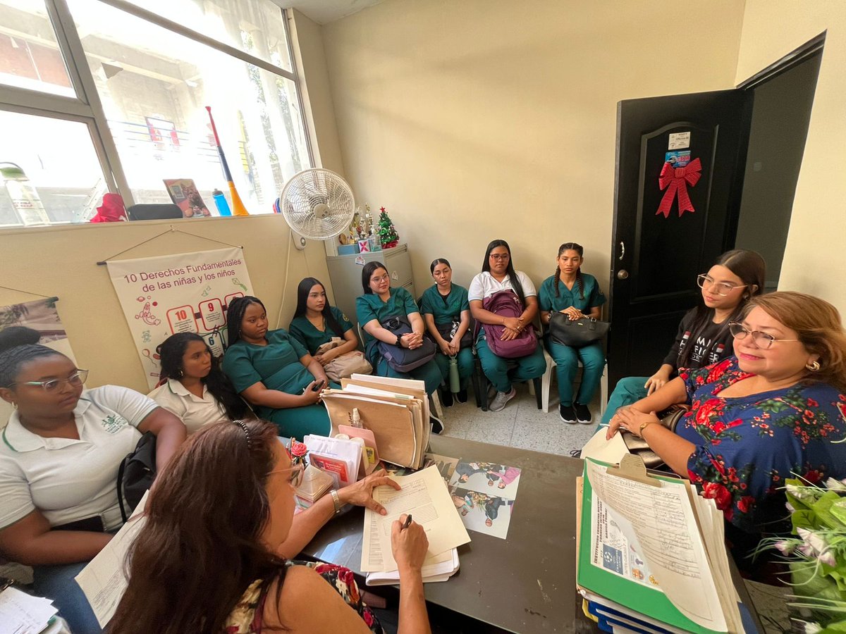 ciiso1972's tweet image. ✔️Desde el CIISO evaluamos procesos y prácticas en proyectos de Paz, Persona Mayor, IDE San José e Identidad y Territorio. Seguimos aportando al bienestar y la transformación social. ✨
Compromiso y acción por el bienestar comunitario. ✨ @unisimon