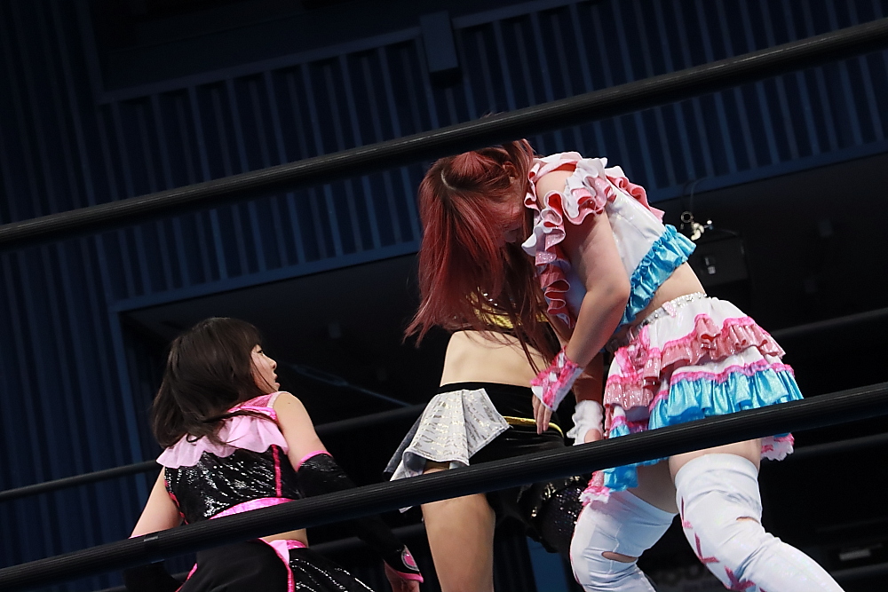 sathuki_99's tweet image. hot！Step！JUMP！
～hotシュシュ板橋大会～
2025年11月3日(月・祝)17時30分開始
#prhot

第3試合 タッグマッチ30分
#しのせ愛梨紗 ＆ #緋彩もえ
 vs
#薮下めぐみ ＆ #緋彩ませ