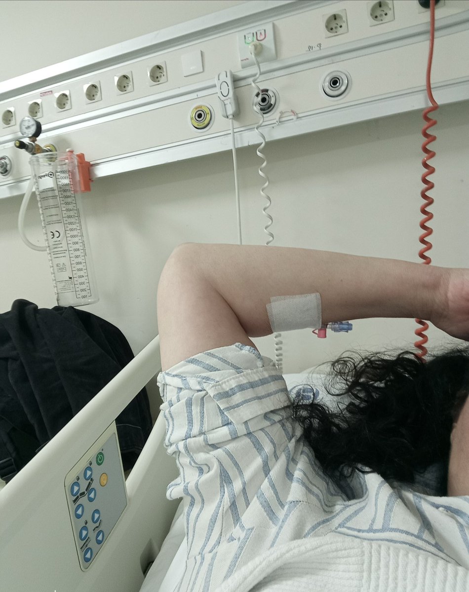 iki gündür hastanede yatıyordum hiç beni özlemediniz mi kele.

#iyiakşamlar olsun.☕✨