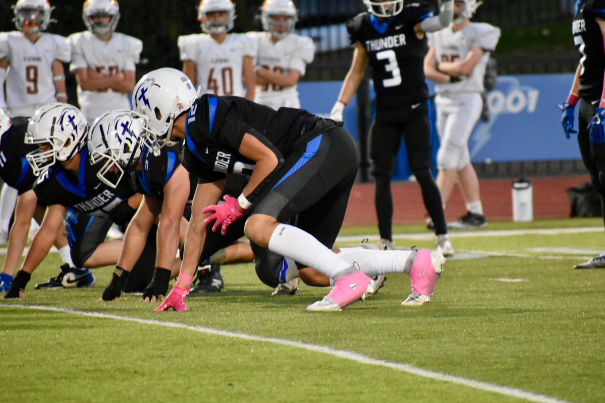 rollDCthunder's tweet image. 1st Team-Robert Burns, &amp;amp; Tobin Delle Donne

#rollDCthunder #ThunderFB 🌩️🏈