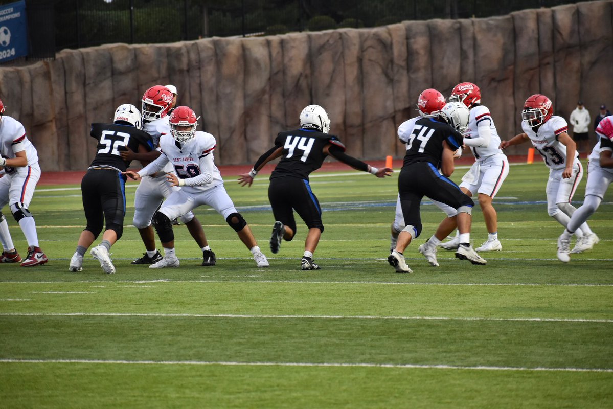 rollDCthunder's tweet image. 1st Team-Robert Burns, &amp;amp; Tobin Delle Donne

#rollDCthunder #ThunderFB 🌩️🏈