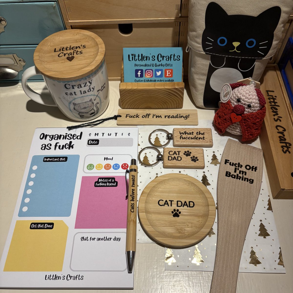 Packing #EtsyUK orders 💌
littlenscrafts.etsy.com
#TheCraftersUK #UKMakers #CraftBizParty #ShopSmallThisChristmas