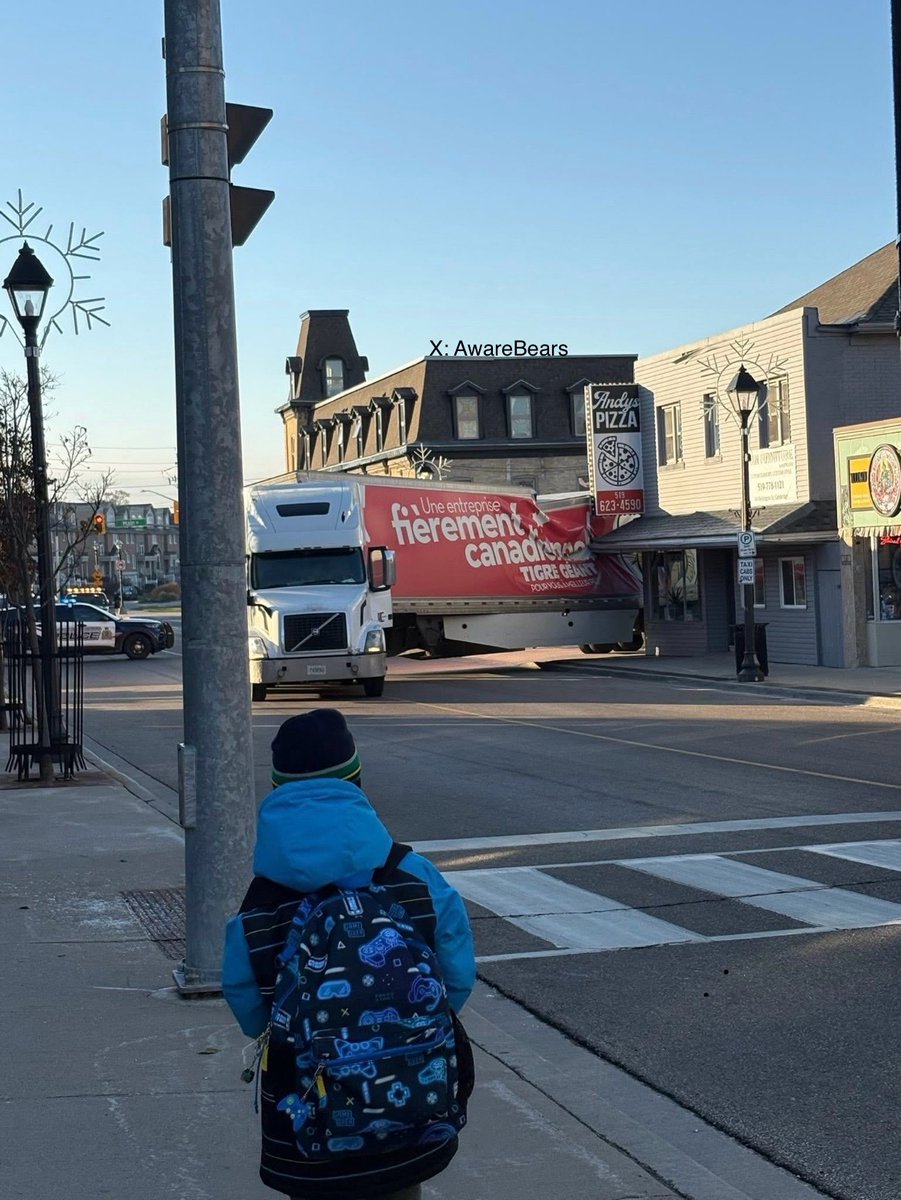 bears_aware's tweet image. Cambridge, Ontario:
Punjabi truck driver sideswipes building.
A “We Are Canada Proud” Giant Tiger advertisement is written on the side of the trailer, while a “No farmers, No Food” Punjabi protest sticker is on the side of the truck cab. Nothing to be proud about or Canadian here