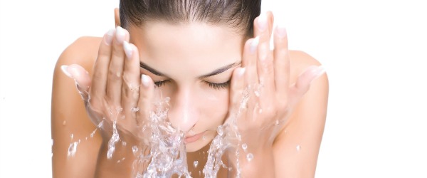 MarketResearch_'s tweet image. A growing awareness of skincare is changing consumer behavior and shaping the global anti-aging skincare product market. hubs.la/Q03SHQzt0 #consumergoods