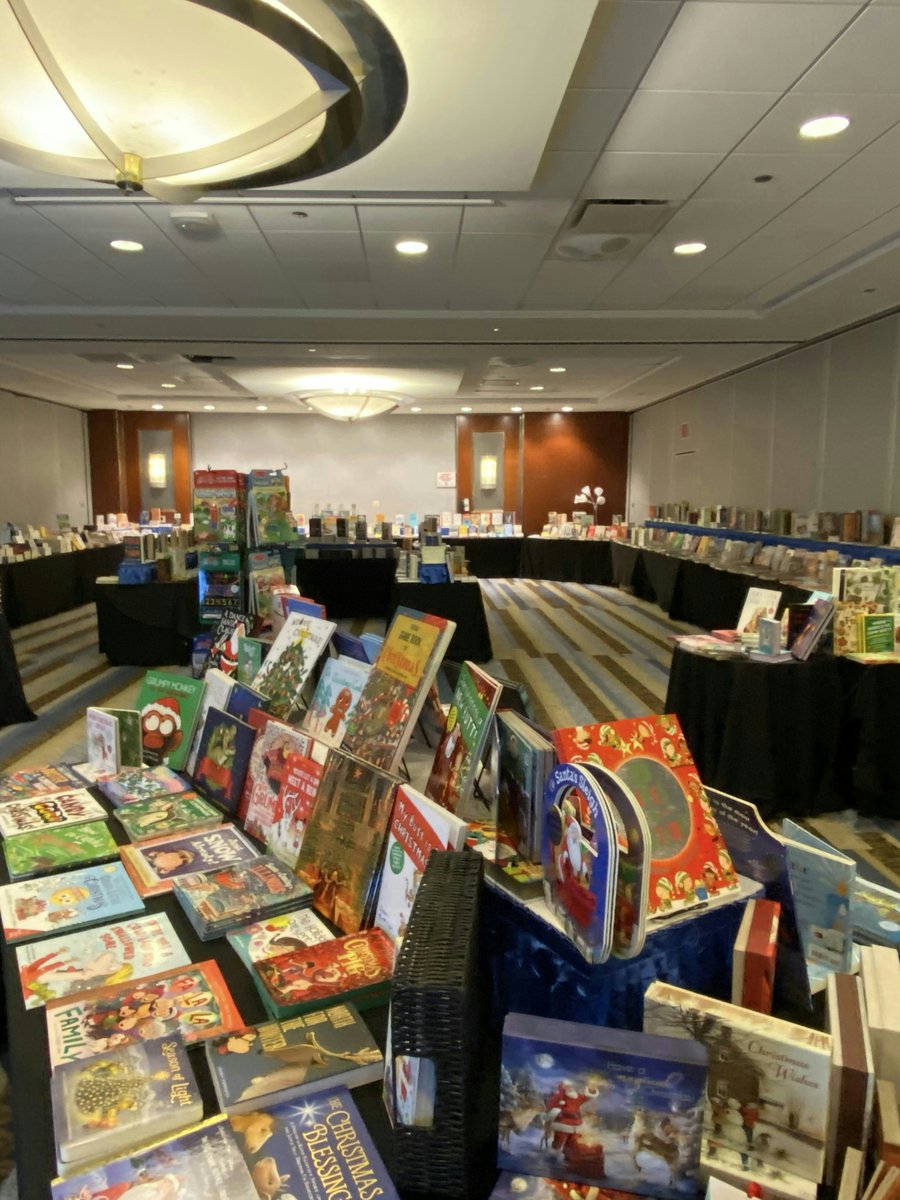 ILschoolboards's tweet image. The Conference bookstore is ready to go! #ILjac25 attendees will be able browse a variety of topics from leadership and technology to biographies and time management starting Friday morning.