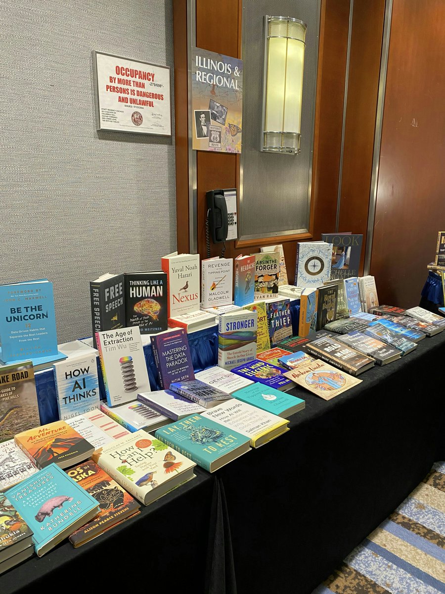 ILschoolboards's tweet image. The Conference bookstore is ready to go! #ILjac25 attendees will be able browse a variety of topics from leadership and technology to biographies and time management starting Friday morning.
