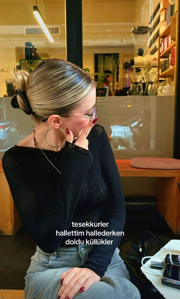 sinem (@kimbusnem) on Twitter photo 