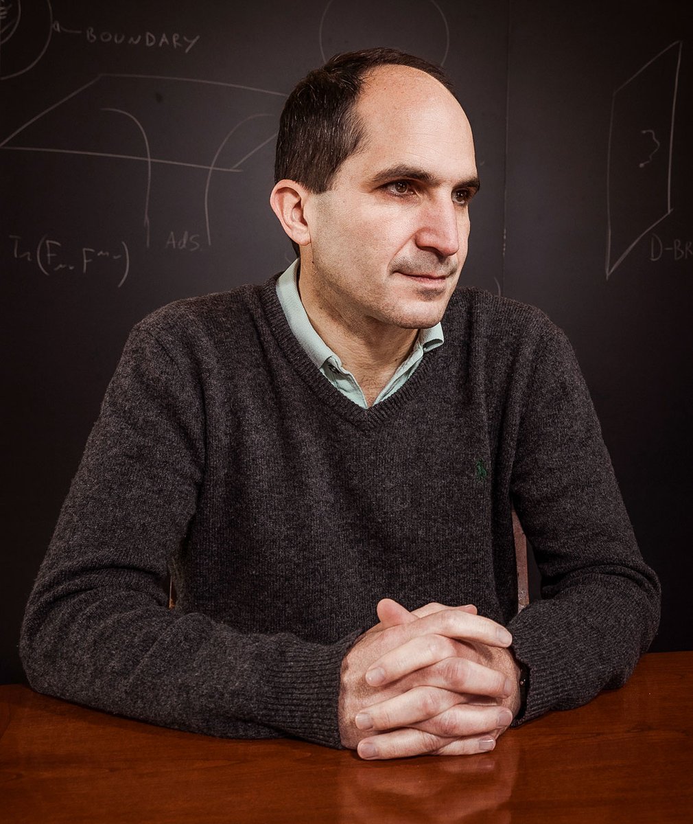 QuantaMagazine's tweet image. The theoretical physicists Juan Maldacena and Ying Zhao helped create the “island formula,” a theoretical approach for exploring the interiors of black holes. When this method is applied to a whole universe, a puzzle emerges. quantamagazine.org/cosmic-paradox…