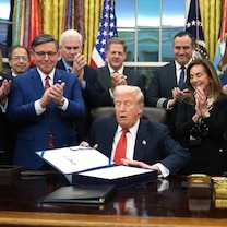 uhapm41616946's tweet image. which could have big ripple effects worldwide. It’s a clear sign that innovation and government incentives are really driving change—exciting times for clean tech.  
#ElectricTrucks #EnergyTransition #FossilFuels #CleanTech