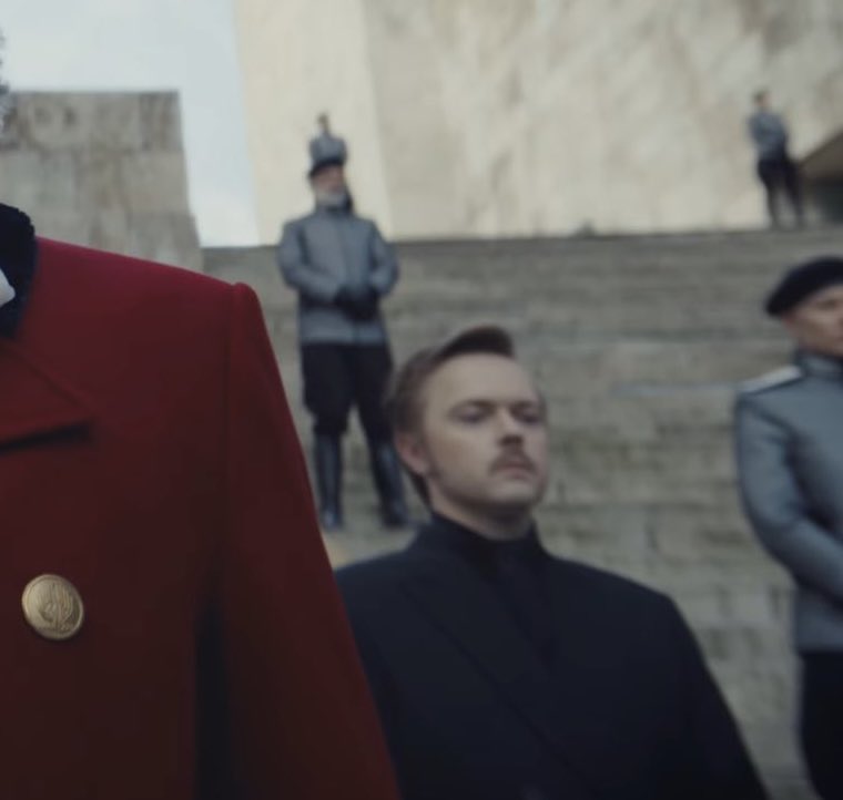 basedyaoi's tweet image. snows son?