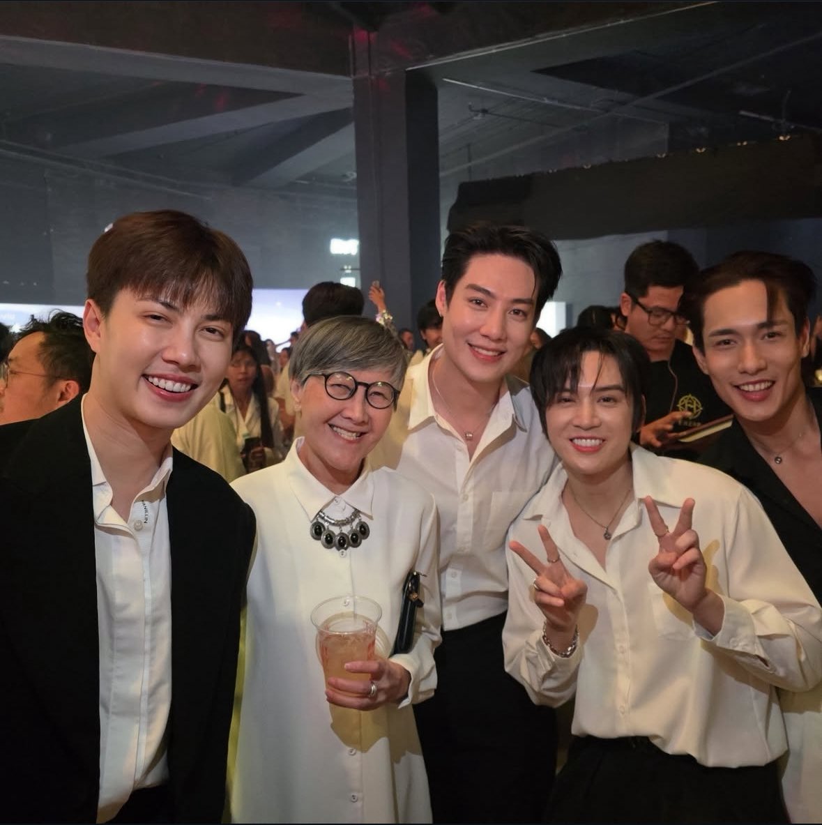 Kitywinterbaby's tweet image. 隨意拍照都可以是畫報😍😍😍

Cr. Timaura ig

#SailubPon
#PonThanapon
#SpySailub
#BENZALERT 
#PonThanapon