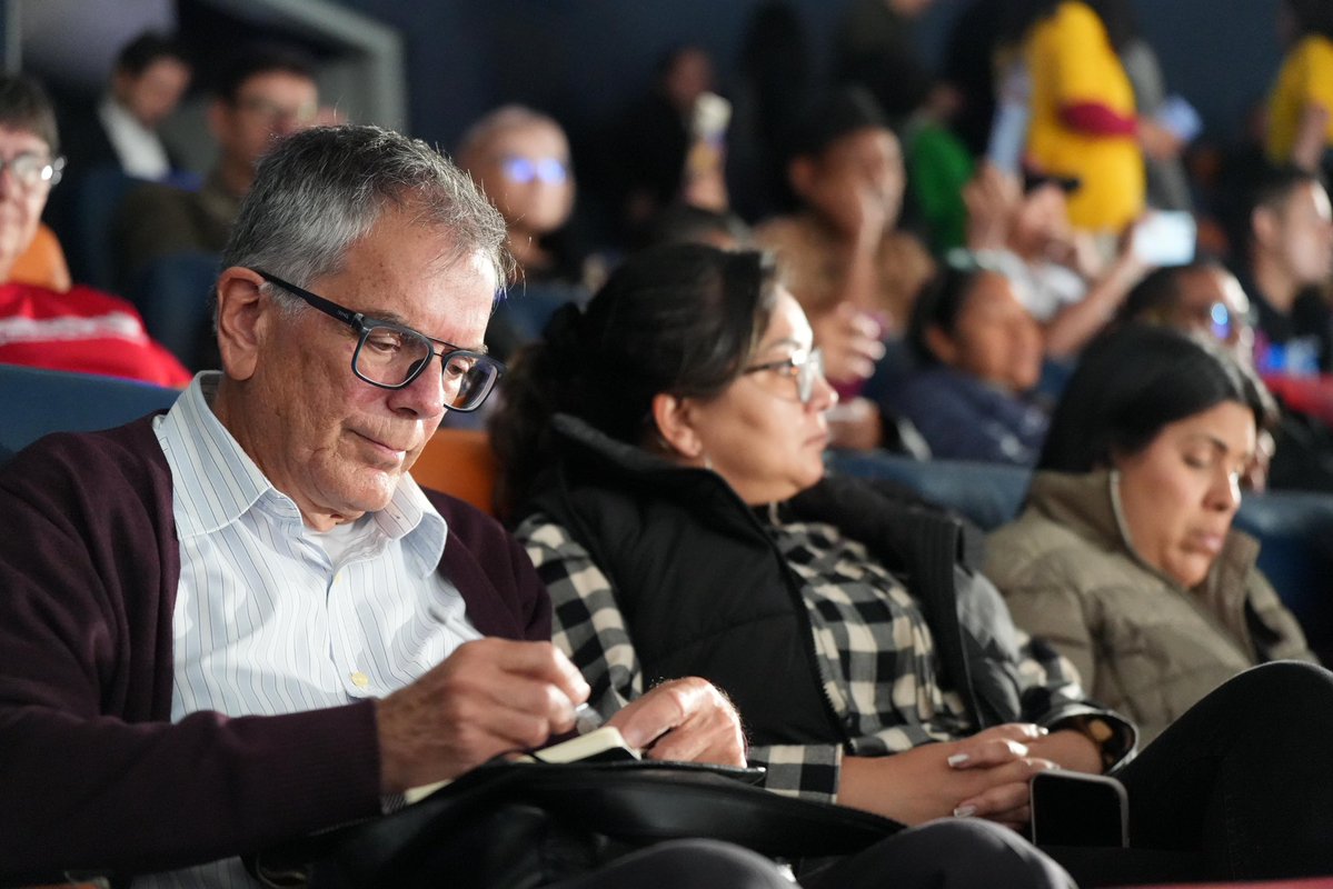 JencaMiroslav's tweet image. La inseguridad en varios territorios sigue siendo una amenaza para la reincorporación y la implementación del #AcuerdoDePaz. Los asesinatos de firmantes, la estigmatización y los riesgos persistentes exigen redoblar la protección, la prevención y la presencia integral del Estado.