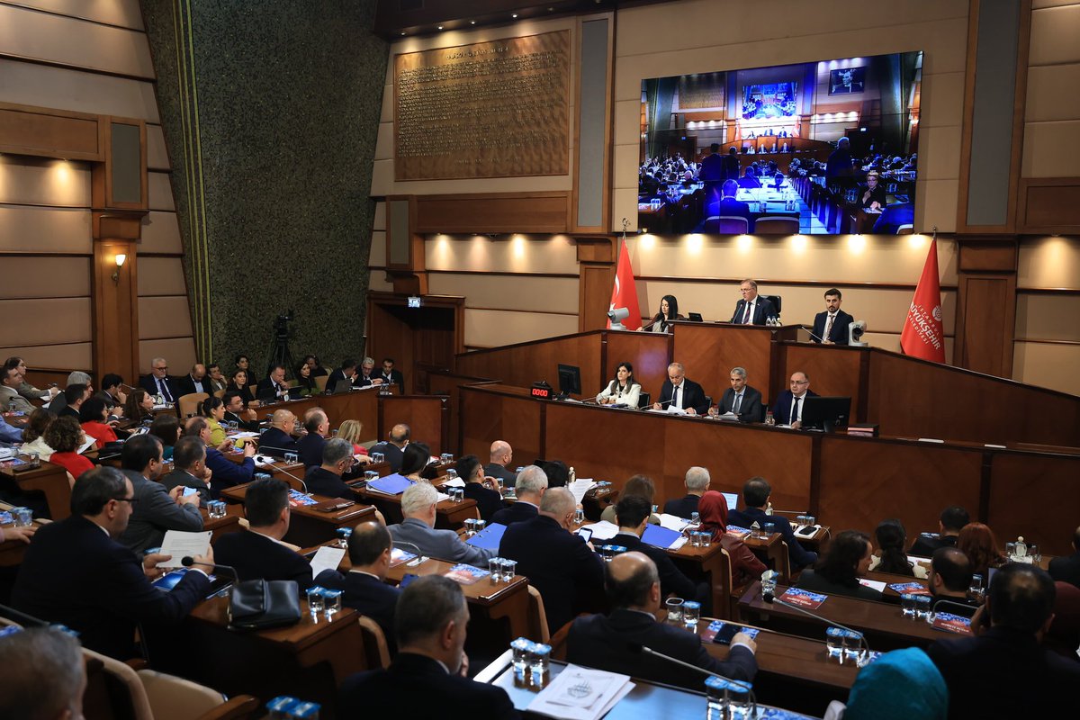 İBB Meclis toplantısına katılım sağlayarak, İBB Başkan Vekili Sayın Nuri Aslan’ın bütçe sunumu ve katkılarıyla ilçemiz ve şehrimiz adına önemli kararların görüşülmesine destek sunduk.
Alınan kararların İstanbul’umuza ve Çekmeköy’ümüze hayırlı olmasını diliyorum.

Halkımız için